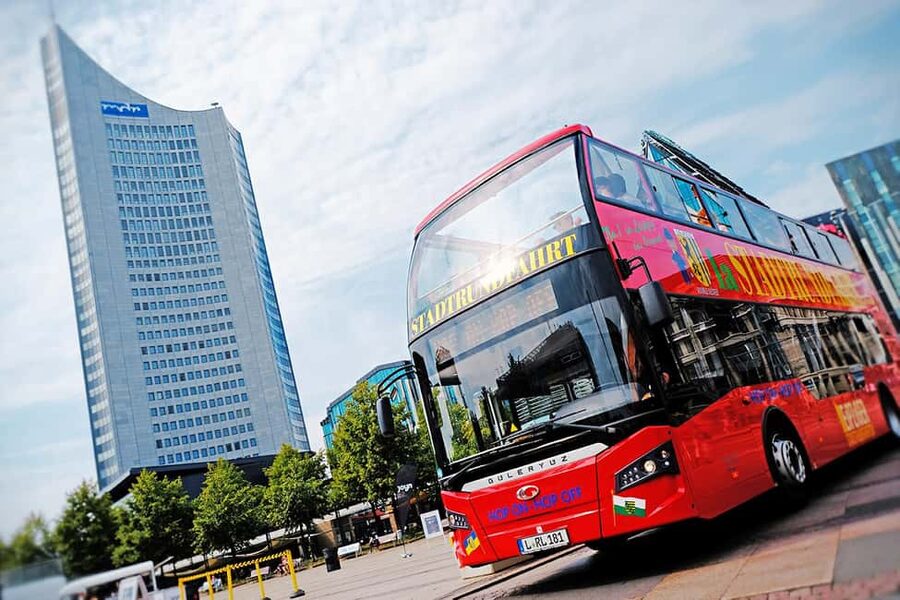 Leipzig: Bus Tour with Walking Tour - From Leipzig Central Station to the old city