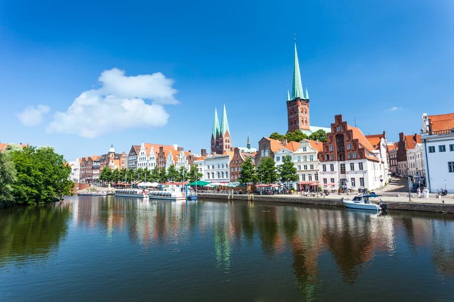 Lübeck: 1-Hour Splash Bus City Tour - Seeing the old town from the road