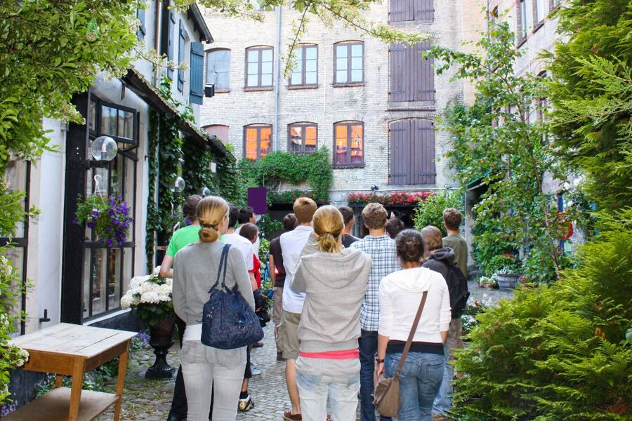 Lübeck: Entertaining Tour Through Hidden Courtyards - Is $20 a fair price for 90 minutes?