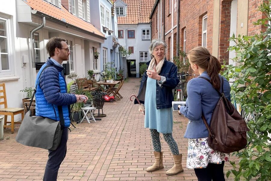 Lübeck: Entertaining Tour Through Hidden Courtyards - Practical details that shape the experience