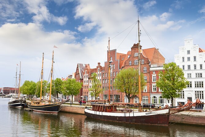 Lübeck Scavenger Hunt and Highlights Self Guided Audio Tour - The app, riddles, and audio guide