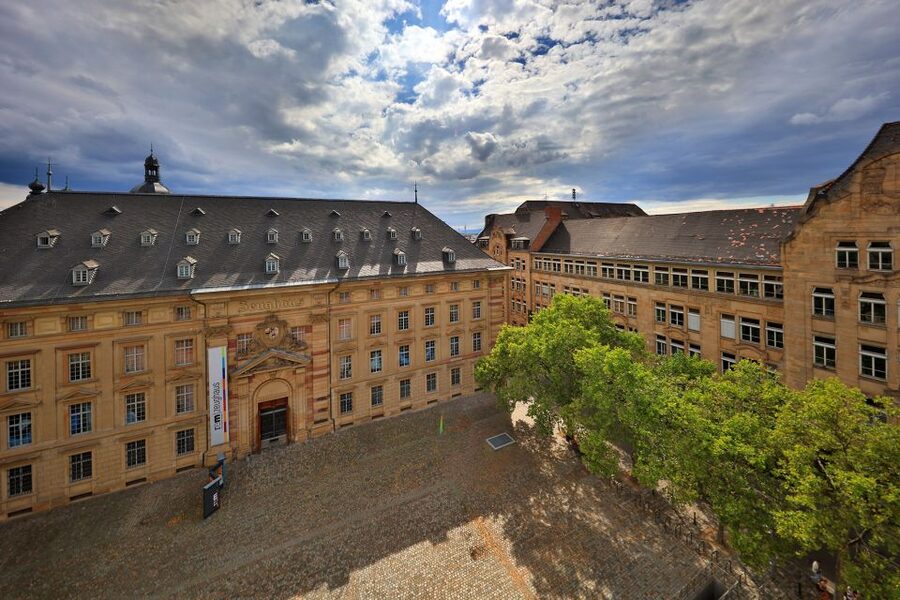 Mannheim, guided costume tour: Tour with Night Watchman - Starting in the baroque palace courtyard