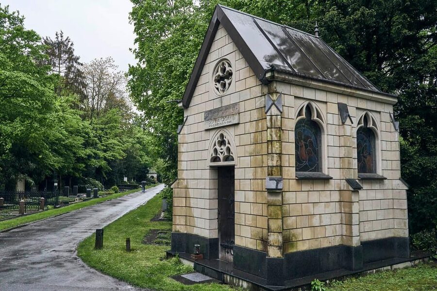 Melaten Friedhof: Guided tour with all senses - Why Melaten feels like more than a cemetery