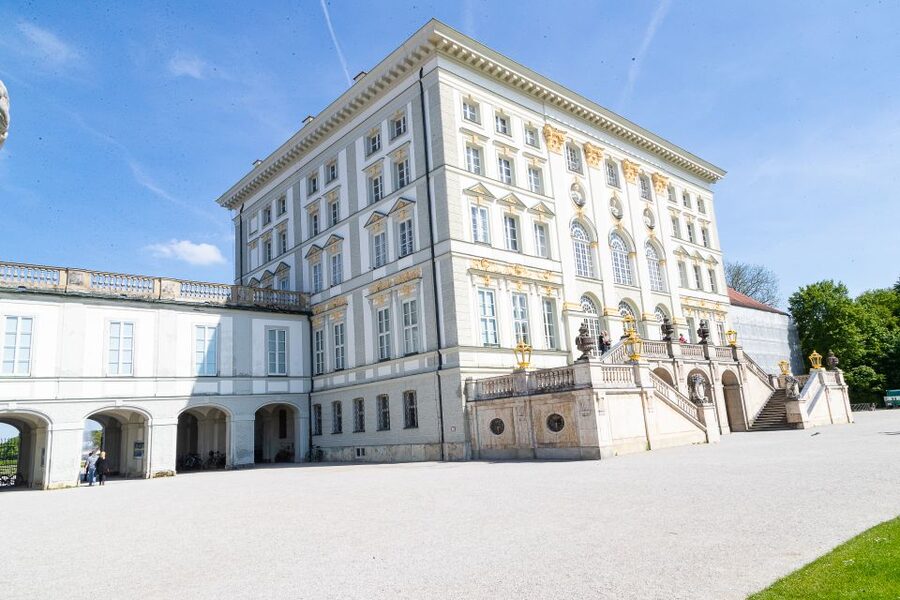 Munich: Big Bus Hop-On Hop-Off Sightseeing Bus Tour - Audio, staff, comfort, and practical limits