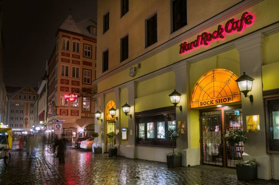 Munich: Hard Rock Cafe with Set Menu for Lunch or Dinner - Choosing between the Acoustic and Electric menus