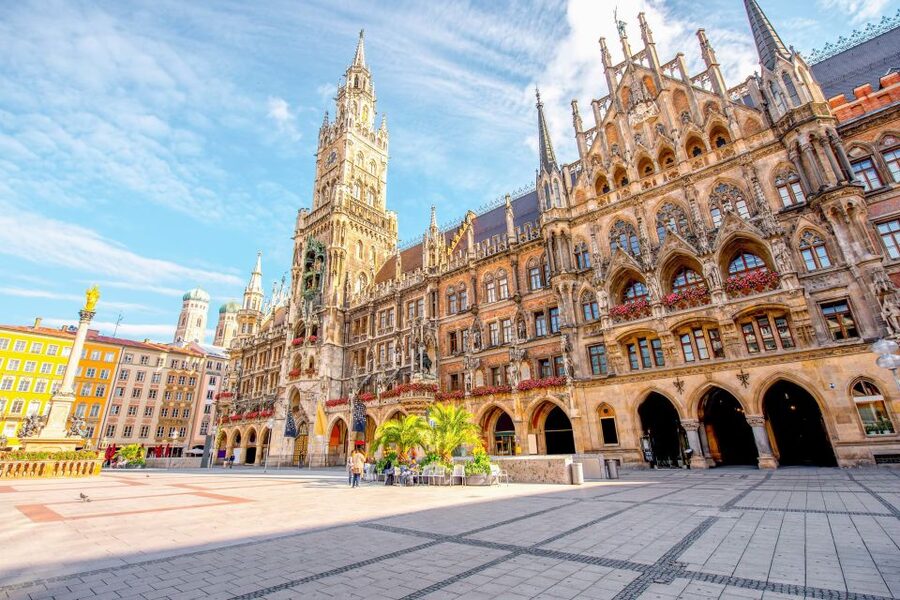Munich Hop-On Hop-Off Tour: 1-Day or 2-Day Ticket - Should you book the 1-day or 2-day ticket?