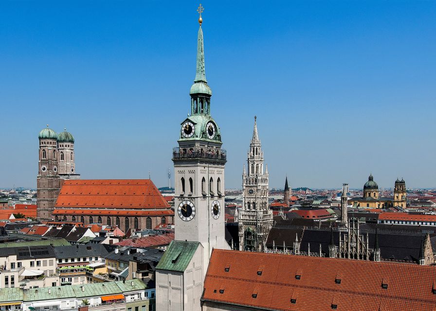 Munich: Walking Tour Old Town and Viktualienmarkt - Alter Hof and the city of the Wittelsbachs