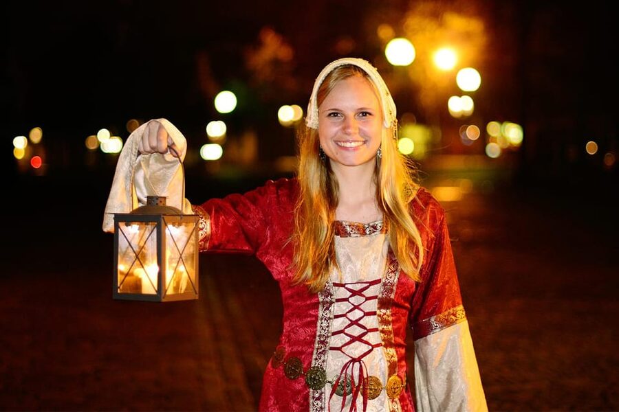 Münster: Night watchman tour through the picturesque old town by lantern light - Why Münster feels different after sunset