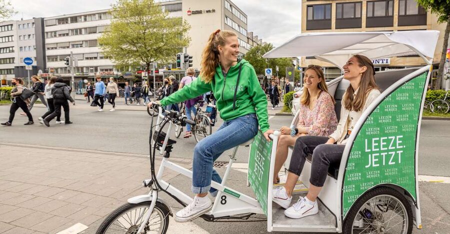 Münster: Private Guided Rickshaw City Tour - Why a rickshaw works well in Münster