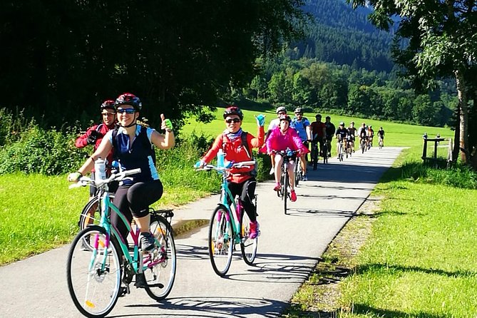 Neuschwanstein Castle by Bus Incl. Bike Ride or Hohenschwangau - Your alternatives to the bike ride