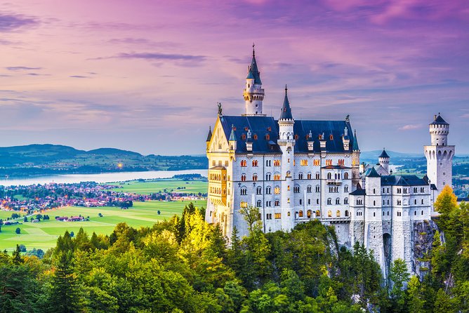 Neuschwanstein Castle Ticket With Audio Guided Tour - Reaching the castle from the parking area