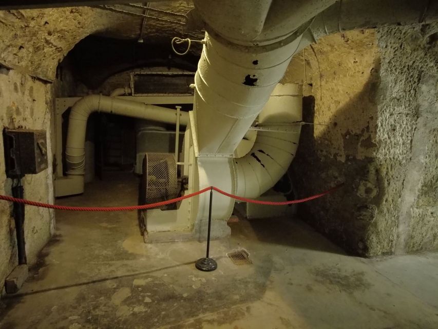 Nuremberg: Historischer Kunstbunker WWII Art Bunker Tour - Key points to know before entering