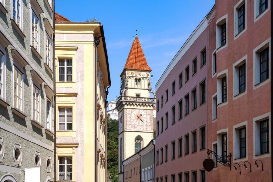 Passau: City Highlights Guided Walking Tour - Local tips for lunch, museums, and ice cream