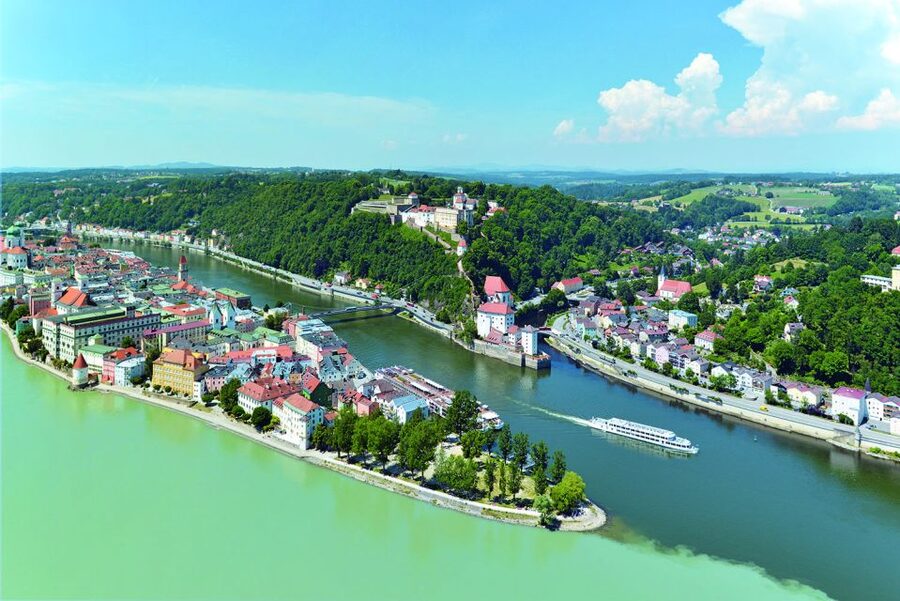 Passau: Floating City Highlights Tour on the Danube and Inn - Why Passau looks different from the Danube