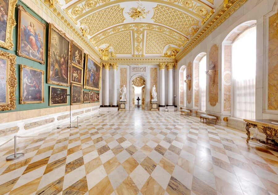 Potsdam: Sanssouci Palace and Prussian Palaces Entry Ticket - Getting there and finding the entrance