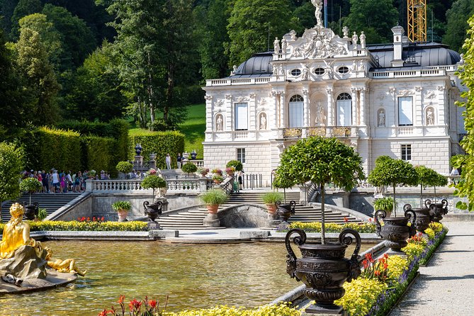 Premium Neuschwanstein Castle and Linderhof VIP Tour from Munich - Leaving Munich in a premium coach