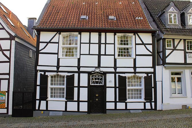 Private audio book city rally around the old town of Essen Kettwig - Key points to know before booking