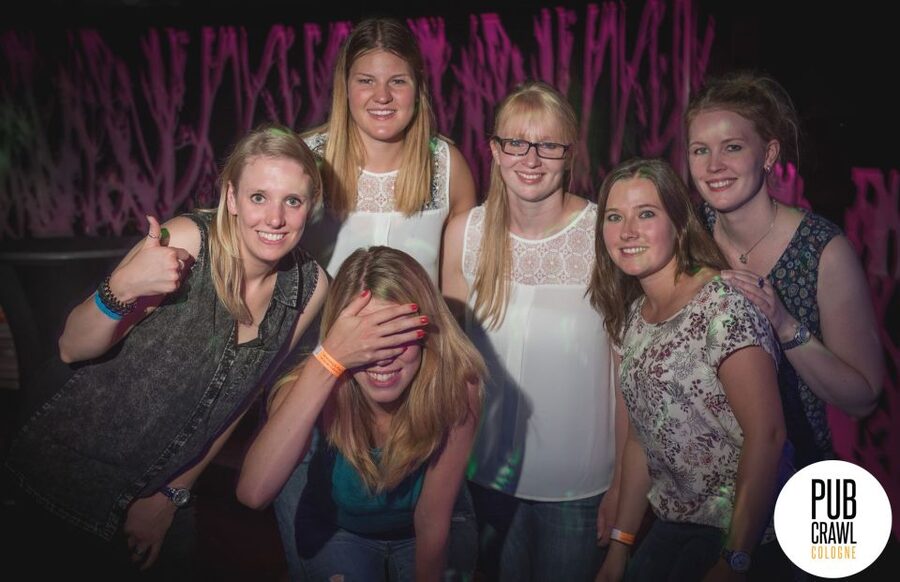 Pub Crawl Cologne Including Admission Fee for Bars and Shots - Kölsch, karaoke, and the changing middle stops