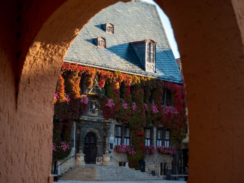 Quedlinburg: Guided City Highlights Walking Tour - What 1,100 years of history means in practice