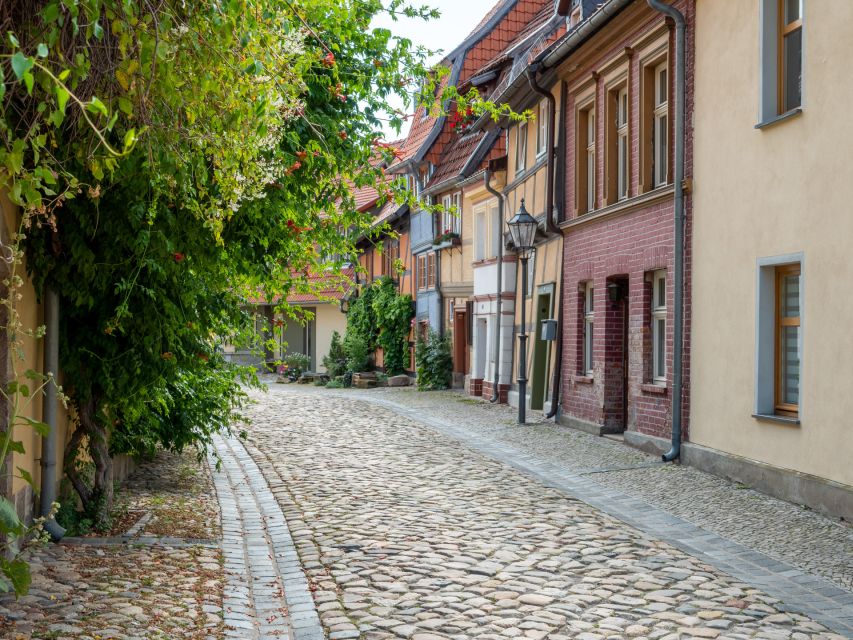 Quedlinburg: Guided City Highlights Walking Tour - Language, weather, and practical comfort
