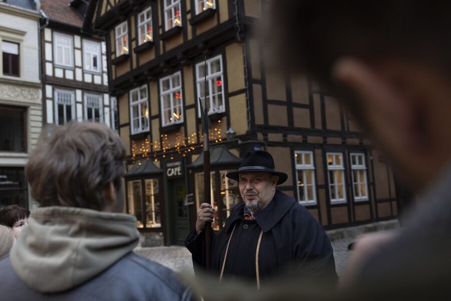 Quedlinburg: Historical Old Town Evening Walking Tour - Price, pace, and what your $14 buys