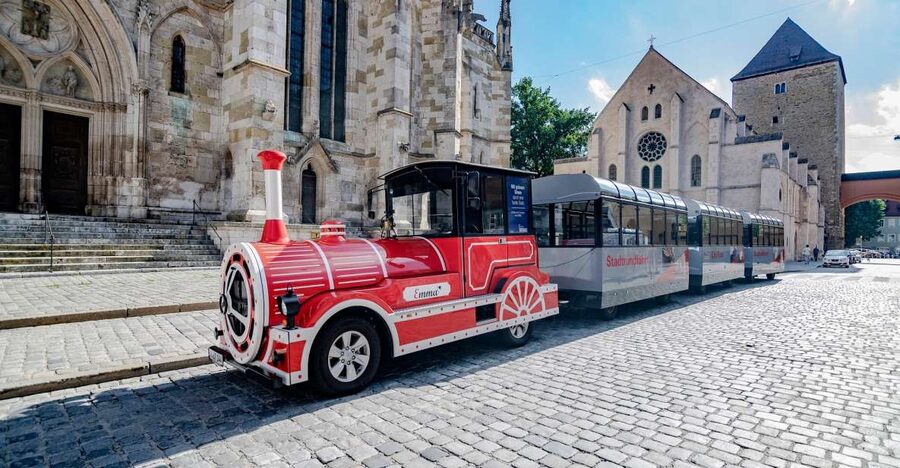 Regensburg: City Tour with the Bimmelbahn Train - Through the center, with history in your headphones