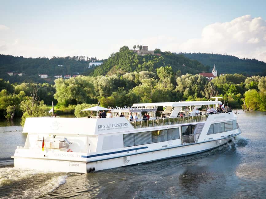 Regensburg: Sightseeing Cruise to Walhalla - Drinks, comfort, and what to bring