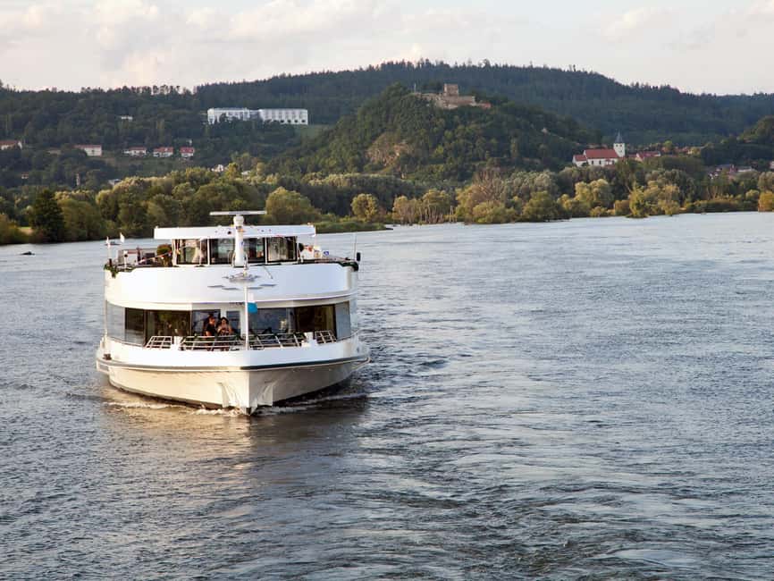 Regensburg: Sightseeing Cruise to Walhalla - Who should book this Regensburg cruise?