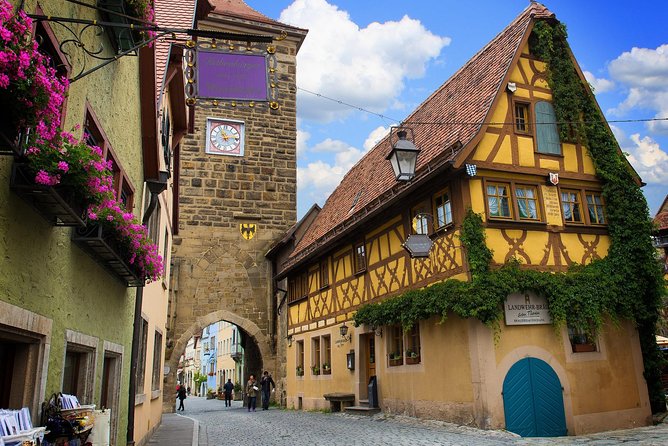 Rothenburg ob der Tauber Private Walking Tour With A Professional Guide - Why a private walk works well in Rothenburg