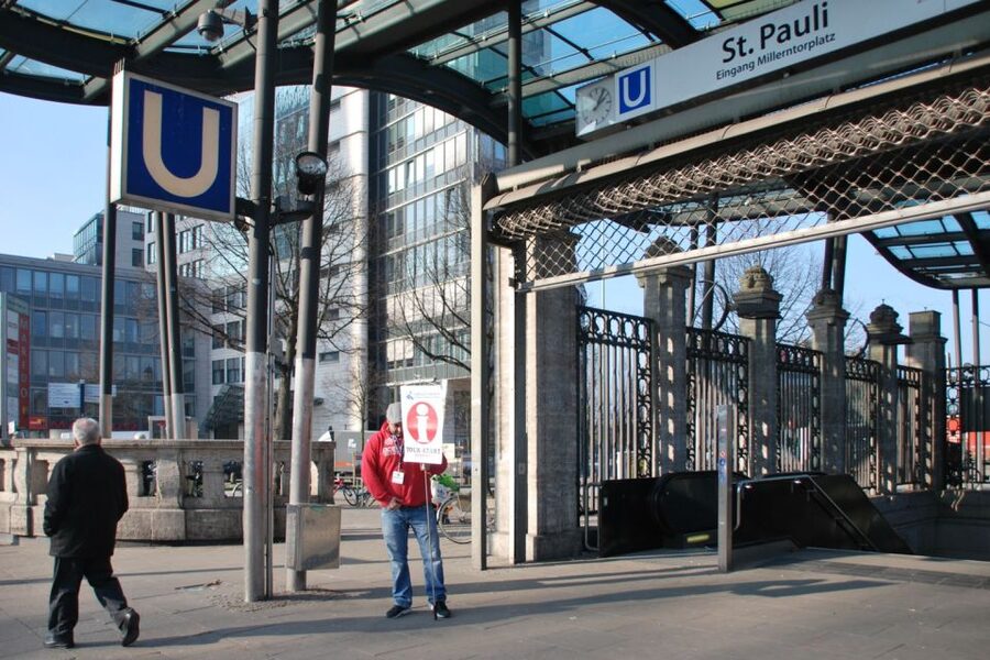 St. Pauli: Daytime Tour - Reeperbahn: Hamburg’s famous street