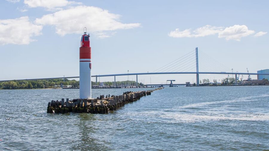 Stralsund: 1-Hour Harbor Cruise - Returning along Stralsund’s working waterfront