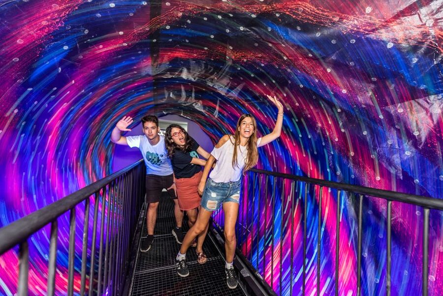 Stuttgart: Museum of Illusions Entry Ticket - The science gives the visit more value