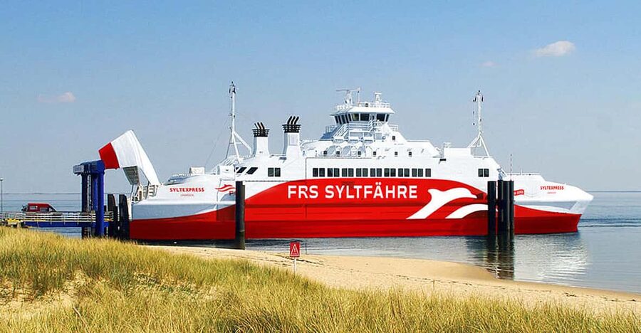 Sylt: Round-Trip or 1-Way Passenger Ferry to Rømø, Denmark - The short sea crossing between two North Sea islands