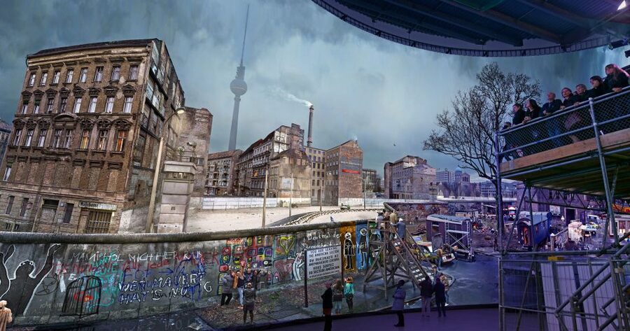 THE WALL: asisi Panorama Berlin Ticket - Personal photographs add the human scale