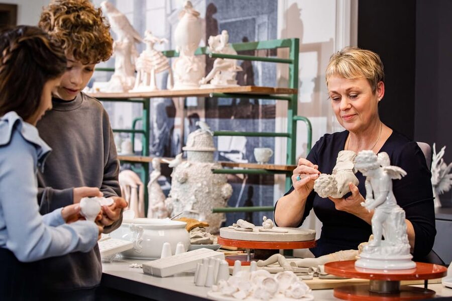 Tickets to the Meissen Porcelain Factory - Figurines and the art of repairing