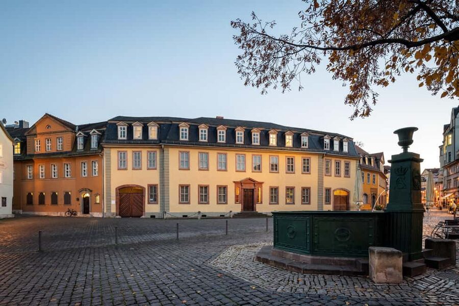 Weimar: Old Town Tour Classical Weimar - Why this short walk works in Weimar